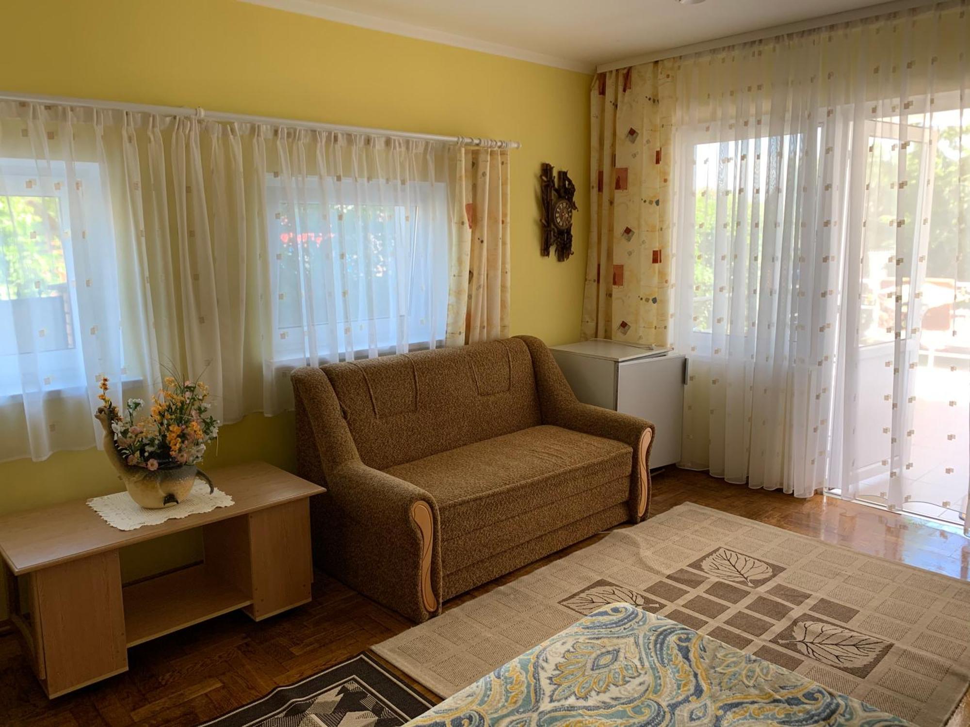 Комфортабельный Коттедж Bed & Breakfast Svityaz' Bagian luar foto
