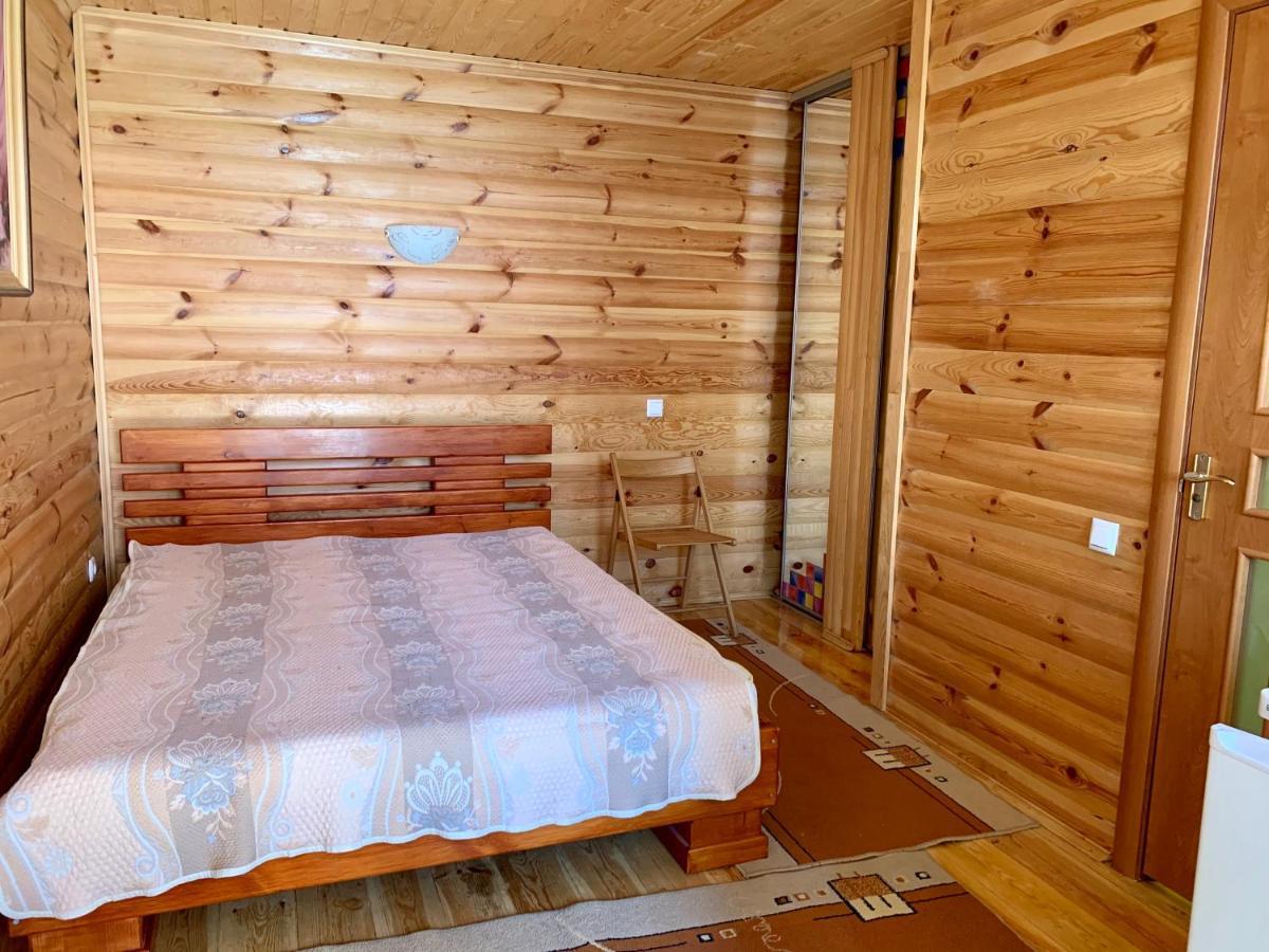 Комфортабельный Коттедж Bed & Breakfast Svityaz' Bagian luar foto